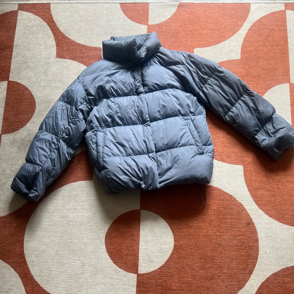Cropped Uniqlo periwinkle puffer jacket